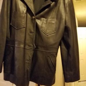 BLACK LEATHER JACKET